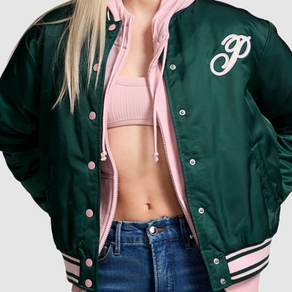 VS Pink - Picture 3 of 4